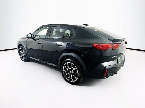 2025 BMW X2 xDrive28i