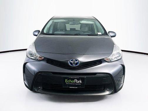 2017 Toyota Prius v Four