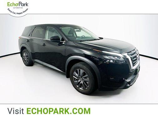 2023 Nissan Pathfinder S FWD