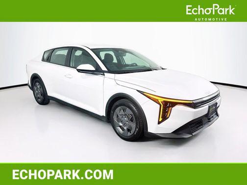 2025 Kia K4 LX