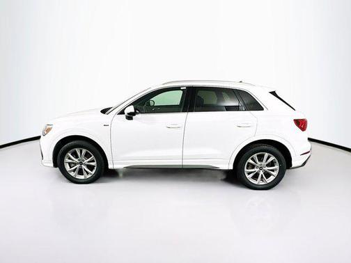 2024 Audi Q3 Premium 45 TFSI S line quattro Tiptronic