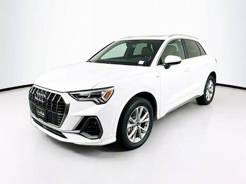 2024 Audi Q3 Premium 45 TFSI S line quattro Tiptronic