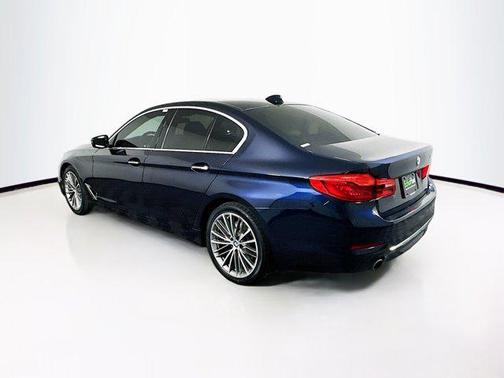 2018 BMW 530 530i