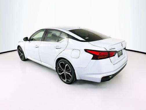 Gray Sky Pearl 2024 Nissan Altima SR FWD