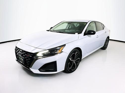 Gray Sky Pearl 2024 Nissan Altima SR FWD