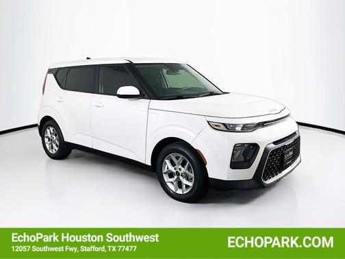 Snow White Pearl 2022 Kia Soul LX