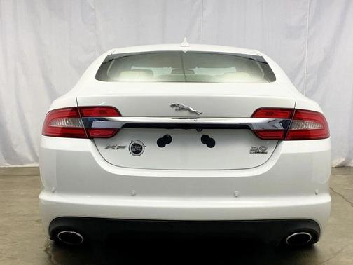2013 Jaguar XF R