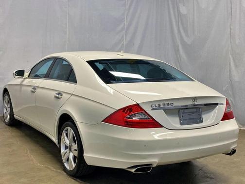 Diamond White Metallic 2009 Mercedes-Benz CLS-Class CLS 550