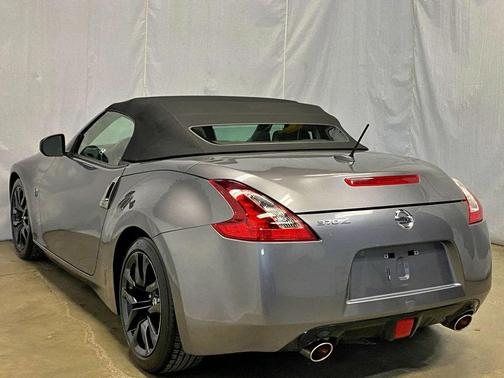 2018 Nissan 370Z Base