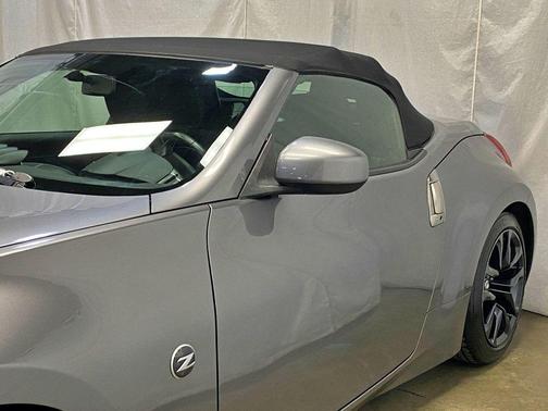 2018 Nissan 370Z Base