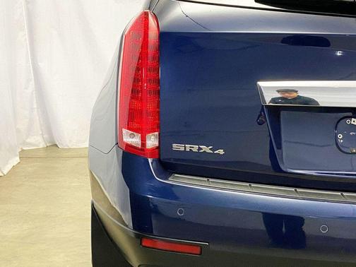 2011 Cadillac SRX Luxury Collection