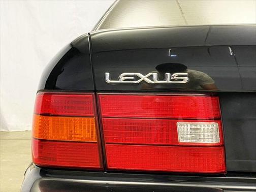 1998 Lexus LS 400 Base