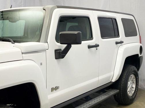2007 Hummer H3 Base