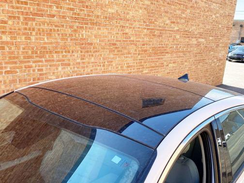 Glacial White Pearl 2022 Kia K5 EX Automatic FWD