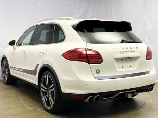 2011 Porsche Cayenne Base