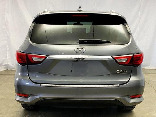 2016 INFINITI QX60 Base