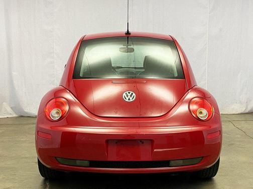 2010 Volkswagen New Beetle 2dr Automatic PZEV