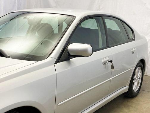 2005 Subaru Legacy Base