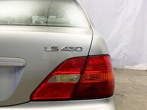 2003 Lexus LS 430 Base