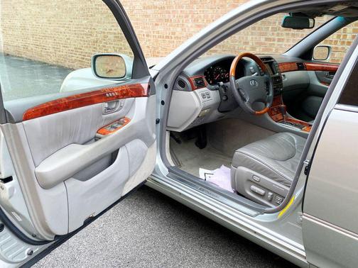 2003 Lexus LS 430 Base