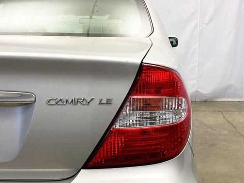 2004 Toyota Camry LE