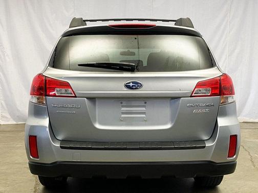 2011 Subaru Outback 2.5i