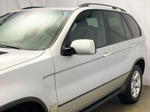 2004 BMW X5 3.0i