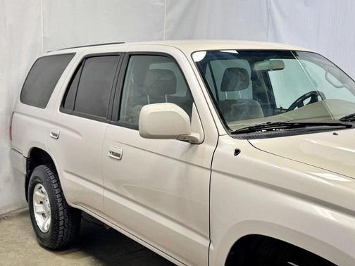 Millenium Silver 2000 Toyota 4Runner SR5