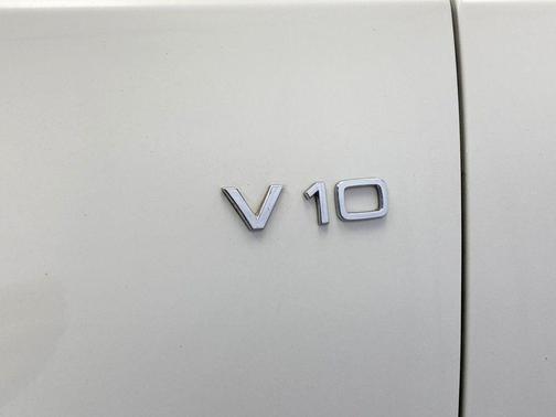 2008 Audi S8 4dr Sedan