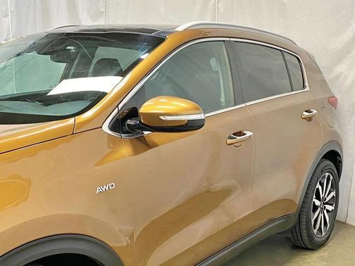 Burnished Copper 2017 Kia Sportage EX