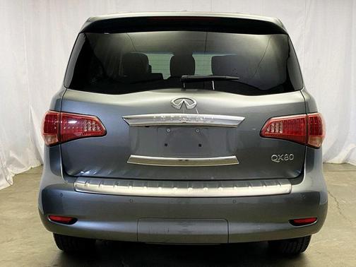 2017 INFINITI QX80 Base