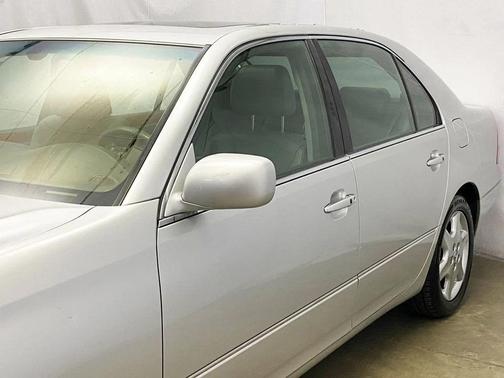 2005 Lexus LS 430 Base