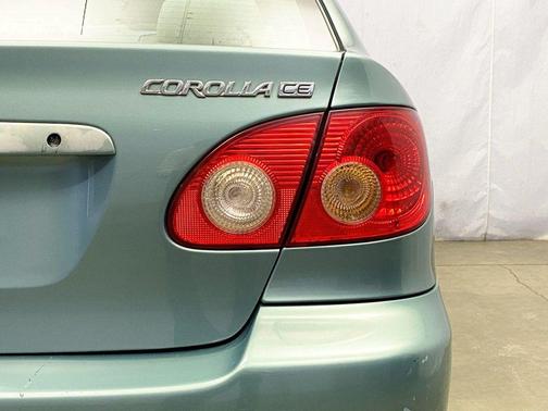 2005 Toyota Corolla CE