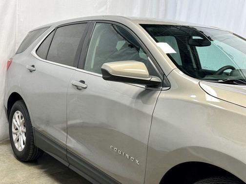 Pepperdust Metallic 2019 Chevrolet Equinox 1LT