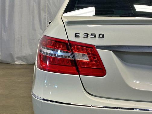 Diamond White Metallic 2011 Mercedes-Benz E-Class E 350 4dr Sedan E350 Sport 4MATIC