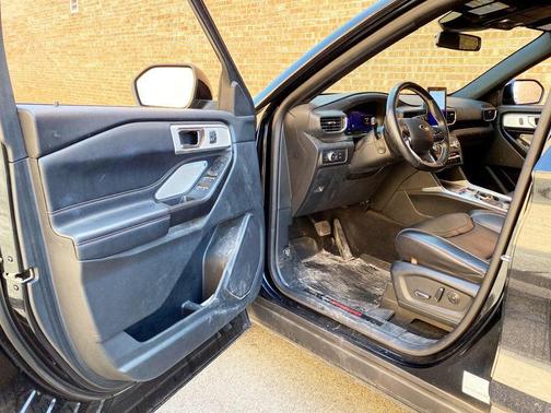 Agate Black Metallic 2020 Ford Explorer ST 4WD