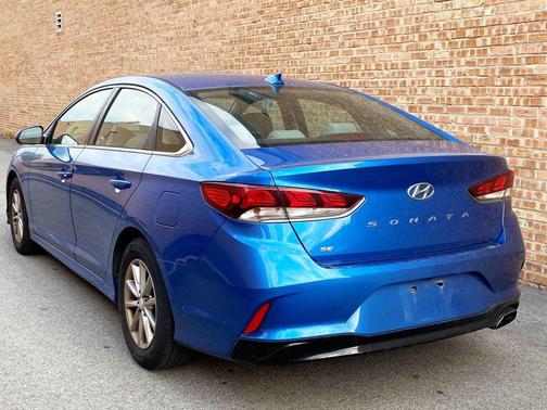 2018 Hyundai SONATA SE