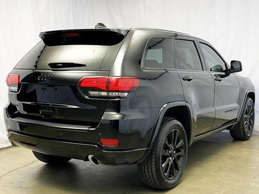 2017 Jeep Grand Cherokee Altitude