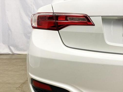 2016 Acura ILX Technology Plus Package