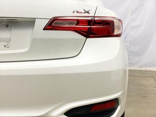 2016 Acura ILX Technology Plus Package