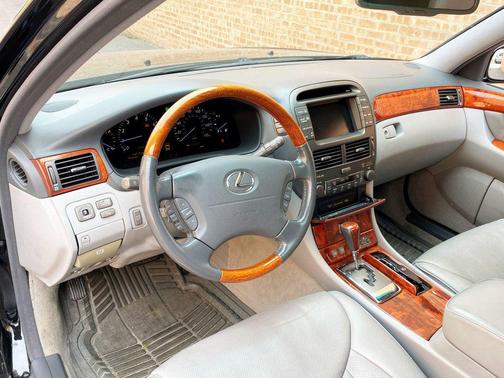 2005 Lexus LS 430 Base