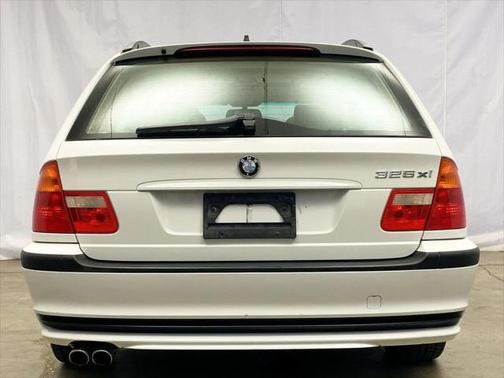 2001 BMW 325 325i Sport