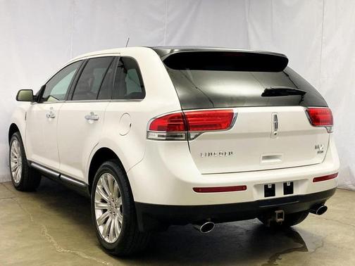 2015 Lincoln MKX Base