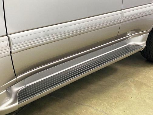 2002 Toyota Land Cruiser Base