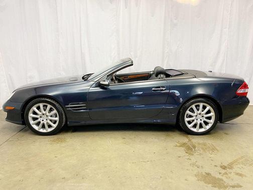 2007 Mercedes-Benz SL-Class SL550 2dr Roadster 5.5L V8