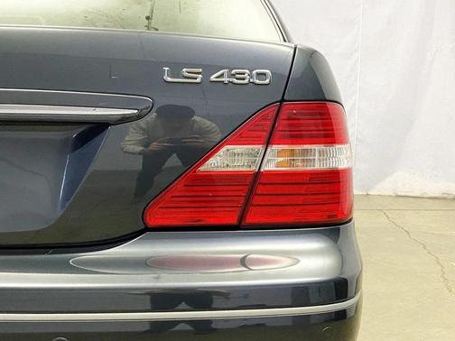 2005 Lexus LS 430 Base