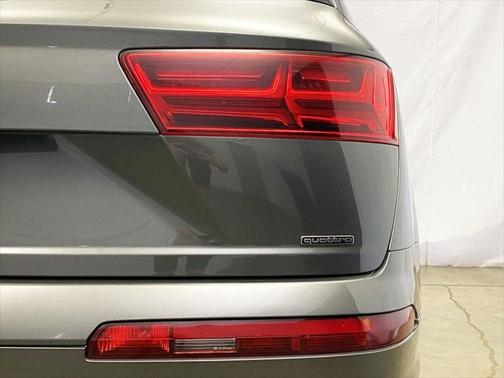 2019 Audi Q7 55 Premium Plus