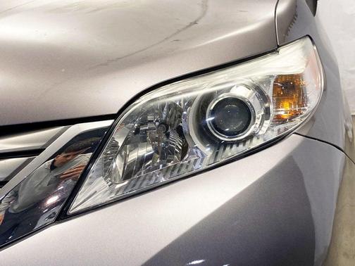 2013 Toyota Sienna XLE