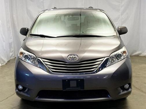 2013 Toyota Sienna XLE