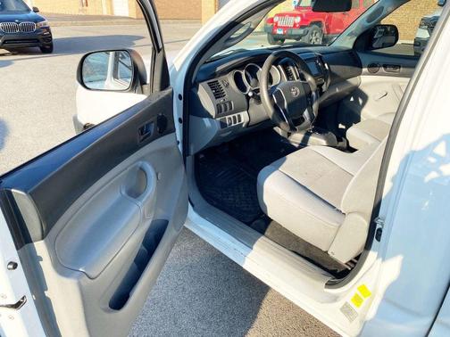 2014 Toyota Tacoma Base